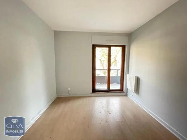 Appartement à louer 3 pièces 73.79m²