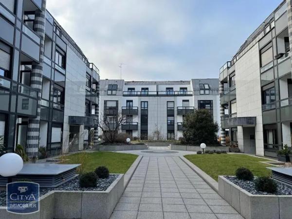 Appartement à louer 3 pièces 73.79m²