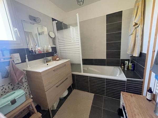 Maison à vendre à Vannes 2016 avec 4 chambres + appartement T2 et terrain de plus de 400 m²