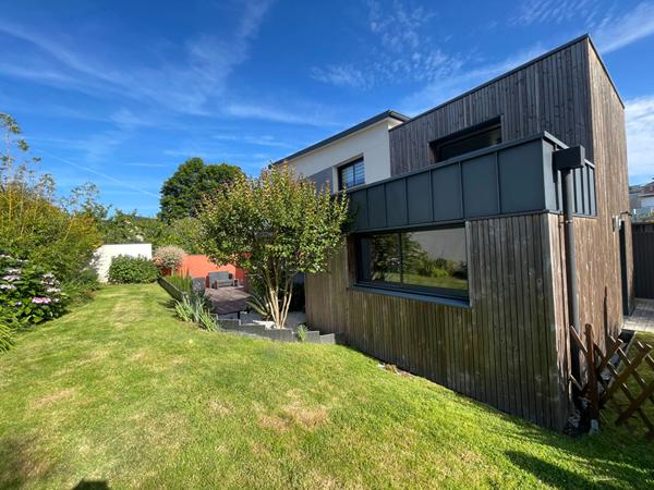 Maison à vendre à Vannes 2016 avec 4 chambres + appartement T2 et terrain de plus de 400 m²