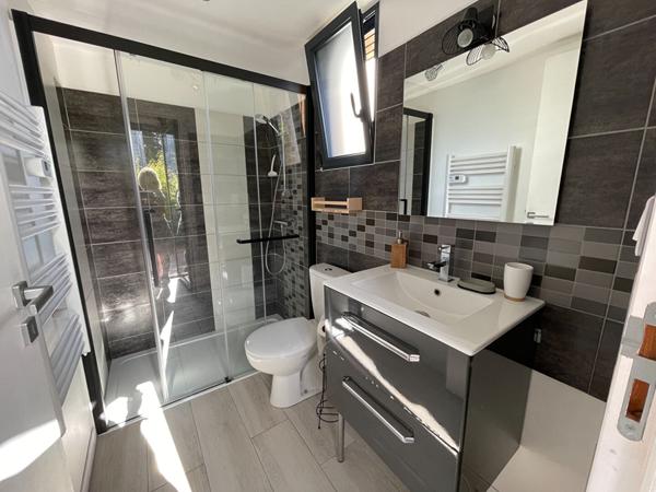 Maison à vendre à Vannes 2016 avec 4 chambres + appartement T2 et terrain de plus de 400 m²