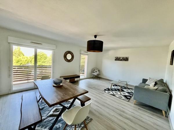 Appartement à louer 1 149 € CC Bègles 3 p 69 m² DPE C