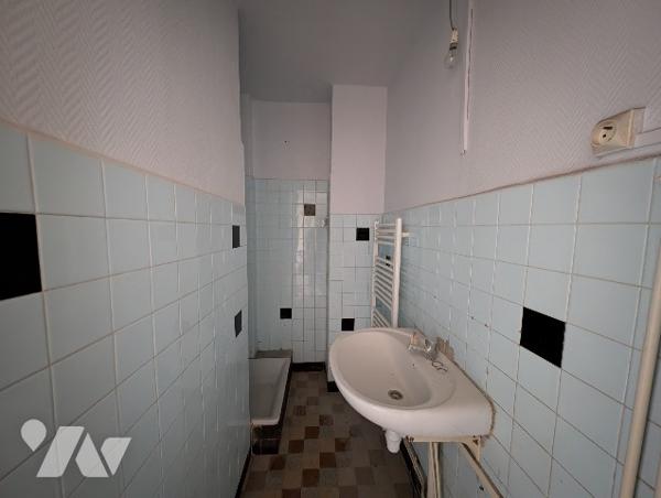 BOURG LES VALENCE - Appartement T3, 63 m² avec parking