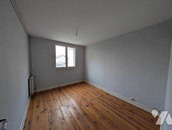 BOURG LES VALENCE - Appartement T3, 63 m² avec parking