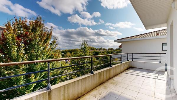Appartement T4 à vendre  4 pièces - 91,50 m 2   BAYONNE  - 64