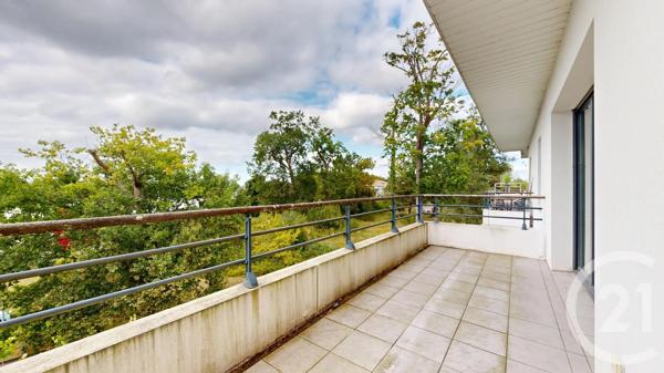 Appartement T4 à vendre  4 pièces - 91,50 m 2   BAYONNE  - 64