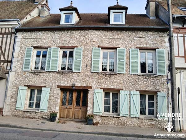 Vente Maison 9 pièces 227 m2 à Anet