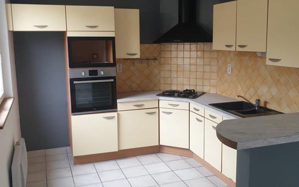 Maison à vendre    3 pièces • 61 m2 Laissac