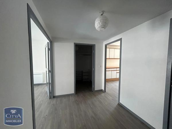 Appartement à louer 4 pièces 112.36m² Châteauroux (36000)