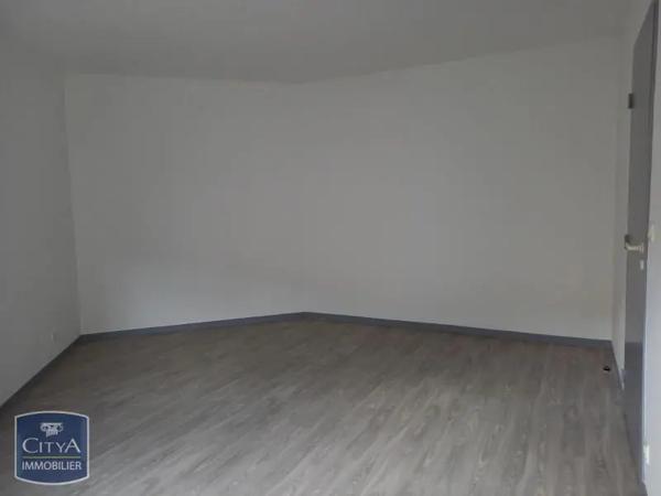 Appartement à louer 4 pièces 112.36m² Châteauroux (36000)