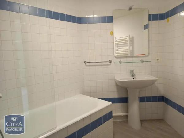 Appartement à louer 4 pièces 112.36m² Châteauroux (36000)