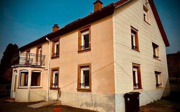 Immeuble à vendre    11 pièces •  Fraize