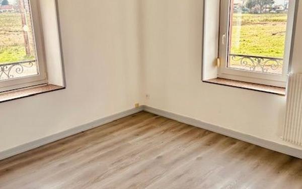 Immeuble à vendre    11 pièces •  Fraize