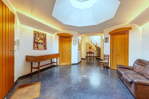 Lumière, lignes pures et sérénité – Une œuvre contemporaine signée nature