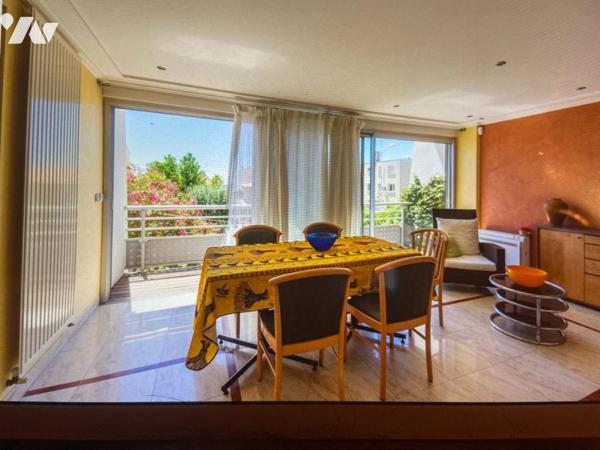 Maison d'habitation avec jardin attenant