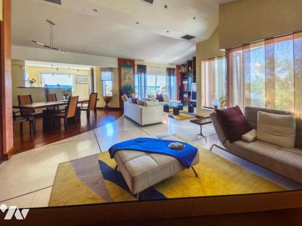 Maison d'habitation avec jardin attenant