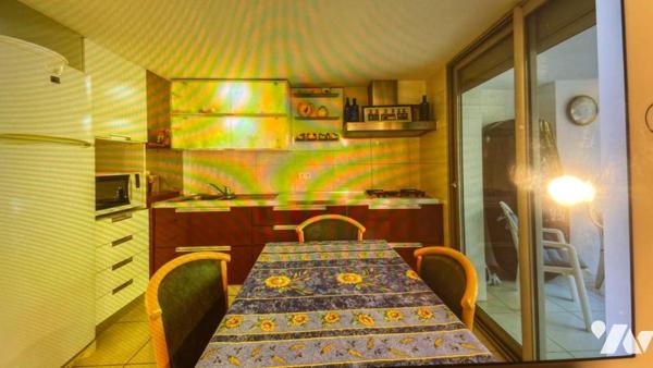 Maison d'habitation avec jardin attenant