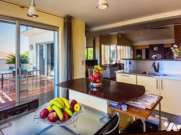 Maison d'habitation avec jardin attenant