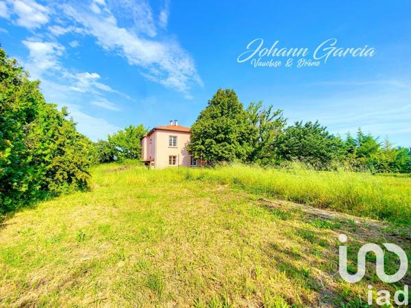 Maison 7 pièces de 140 m² à Valréas (84600)
