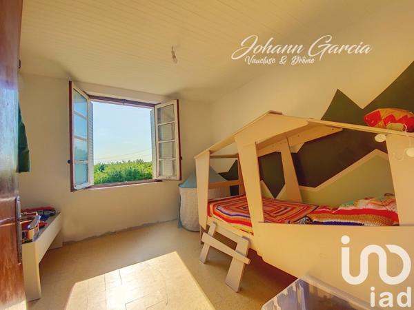 Maison 7 pièces de 140 m² à Valréas (84600)