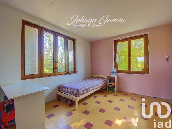 Maison 7 pièces de 140 m² à Valréas (84600)