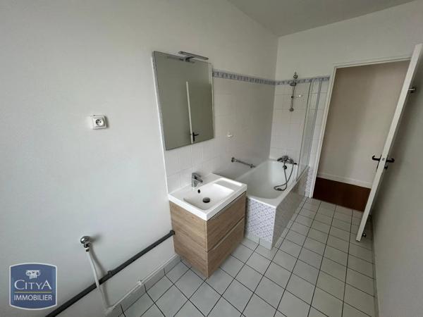 Appartement à louer 4 pièces 75.48m² Cherbourg-en-Cotentin (50100)