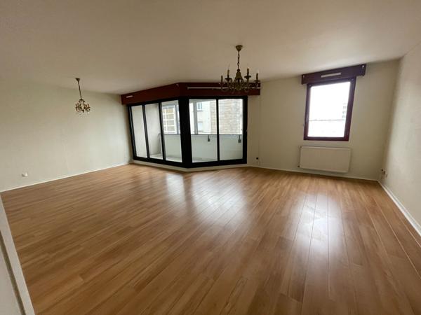 A LOUER APPARTEMENT T3 TRES BON ETAT BREST CENTRE VILLE 83 M2