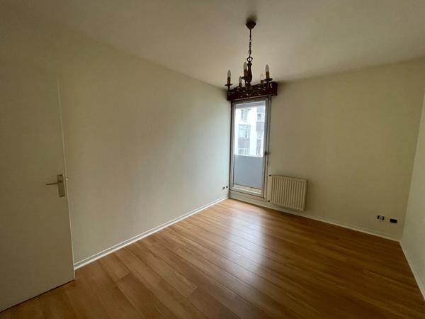 A LOUER APPARTEMENT T3 TRES BON ETAT BREST CENTRE VILLE 83 M2