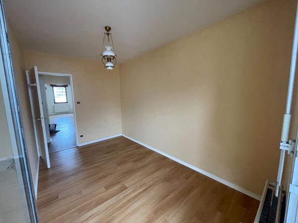 A LOUER APPARTEMENT T3 TRES BON ETAT BREST CENTRE VILLE 83 M2