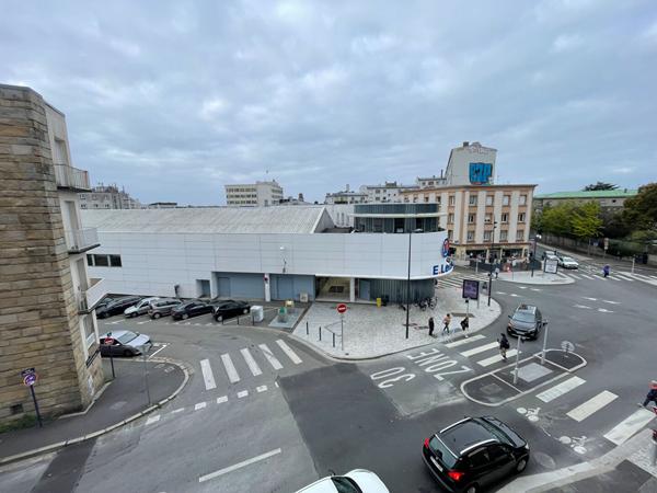 A LOUER APPARTEMENT T3 TRES BON ETAT BREST CENTRE VILLE 83 M2