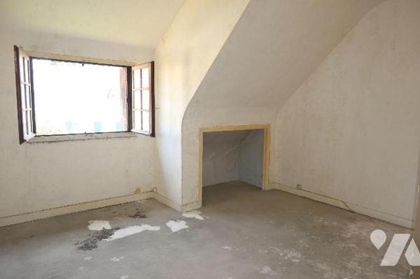 Plougastel-Daoulas, dans une impasse, cette maison offre un cadre de vie idéal pour une famille...