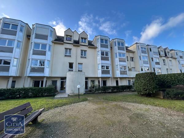 Appartement à louer 4 pièces 98.98m²