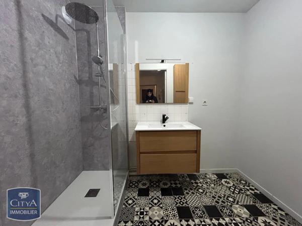 Appartement à louer 4 pièces 98.98m²