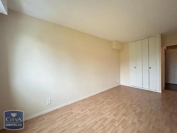 Appartement à louer 4 pièces 98.98m²