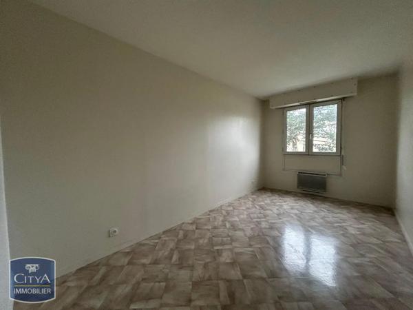 Appartement à louer 4 pièces 98.98m²