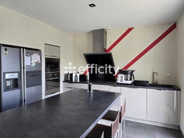 Maison
         4 pièces
        - 117 m² Exclusivité 315 000 € *