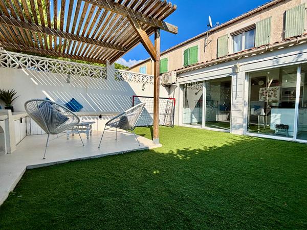 Maison de type 4 d'environ 100m² avec jardin et place de stationnement