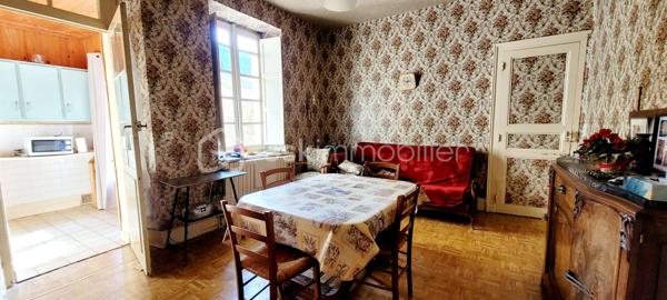 Maison ancienne de 243 m²