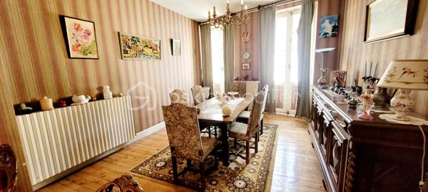 Maison ancienne de 243 m²