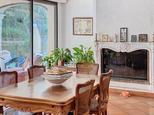 Demeure Provençale Ollioules/La Seyne T6 de 172m² sur un terrain de 2730 m².