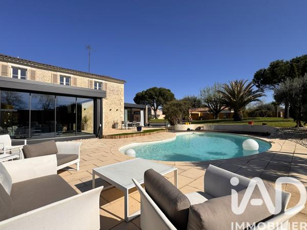 Maison à vendre 10 pièces 260 m² Fontenay-le-Comte