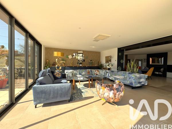 Maison à vendre 10 pièces 260 m² Fontenay-le-Comte