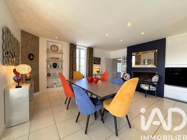 Maison à vendre 10 pièces 260 m² Fontenay-le-Comte