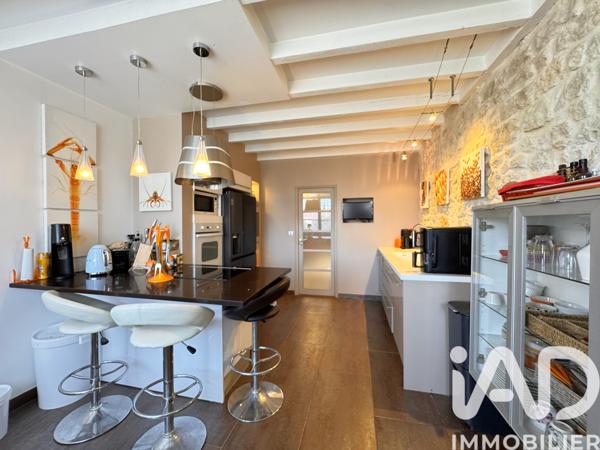 Maison à vendre 10 pièces 260 m² Fontenay-le-Comte