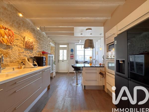 Maison à vendre 10 pièces 260 m² Fontenay-le-Comte