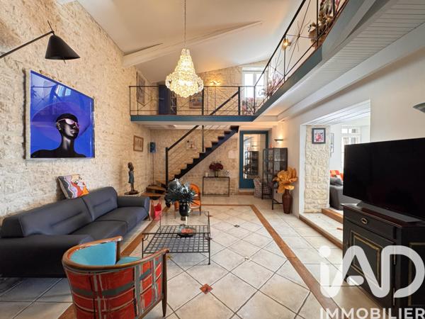 Maison à vendre 10 pièces 260 m² Fontenay-le-Comte