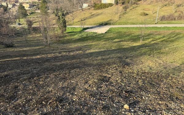 Terrain à vendre    Quinson