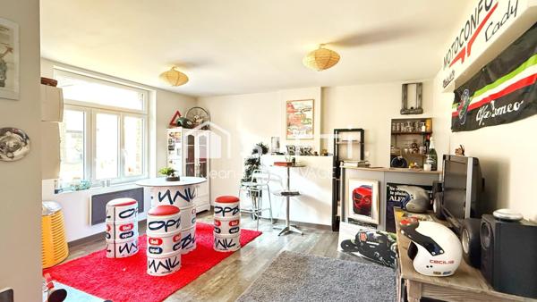 Rare Ferme au carré - nombreuses dépendances/Ecuries