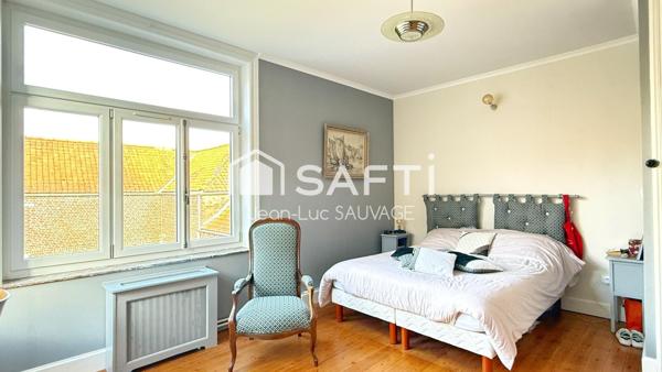 Rare Ferme au carré - nombreuses dépendances/Ecuries