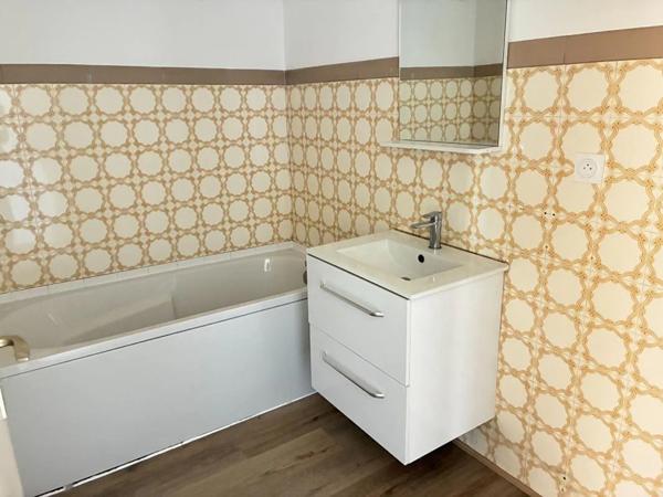 Appartement à louer à Mâcon (71000)